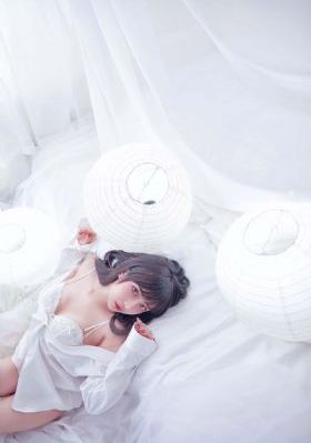 娇喘2分钟戴上耳机污_BD英语动漫在线观看